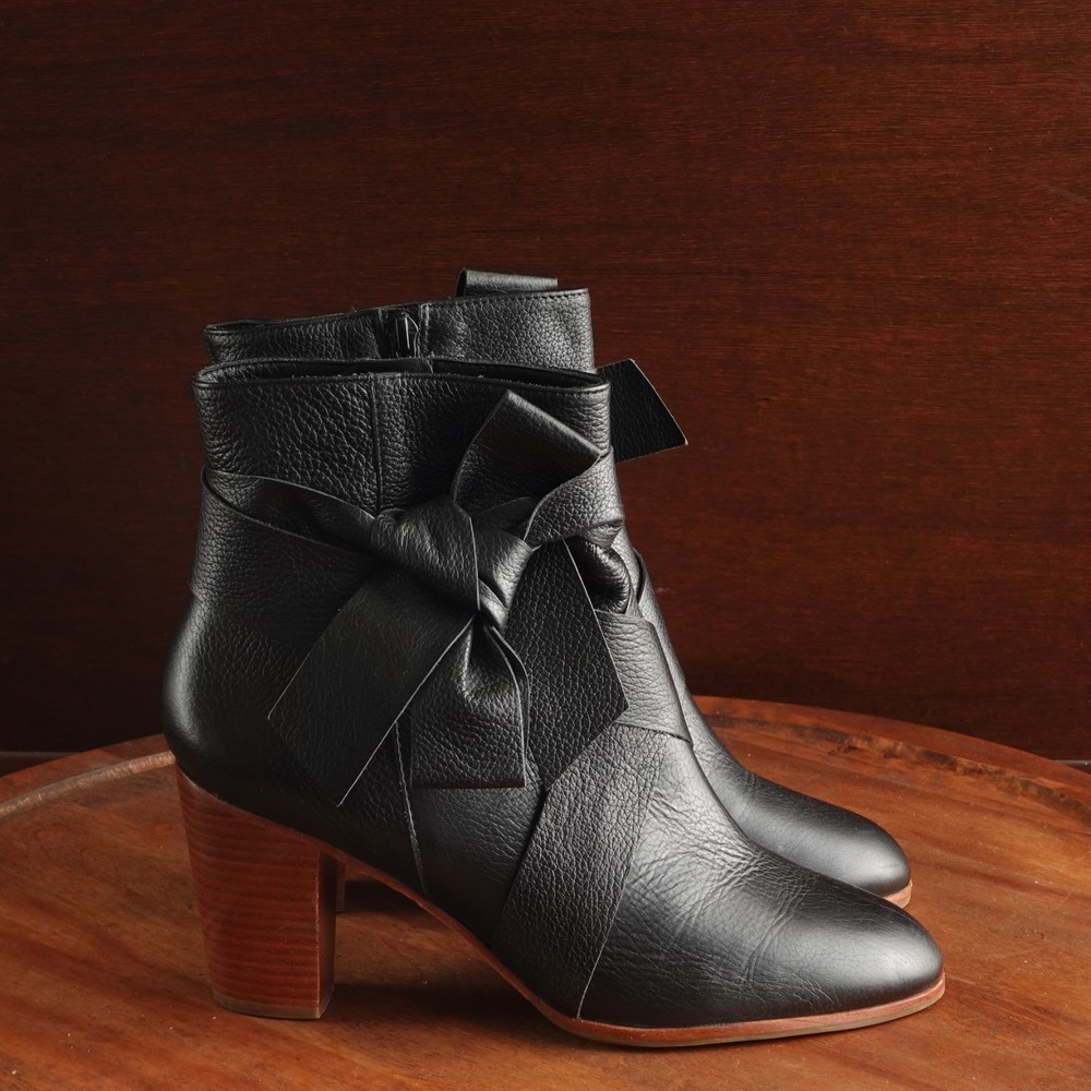 Kate Spade Boots WMS SZ 8.5M BLK Tracee Bow Leather Contemporary Feminine Casual